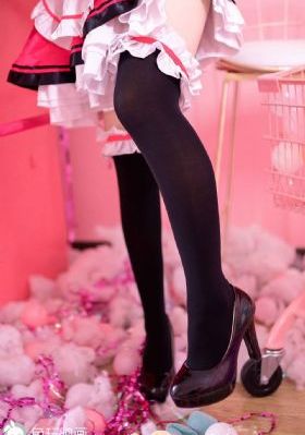 美女翘臀后进式动态花边_高清高清迅雷在线观看